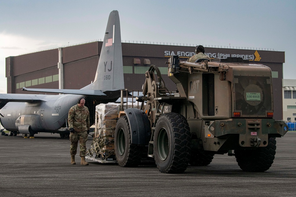 374 AW Log-QRF conducts first real-world deployment during Philippine typhoon response