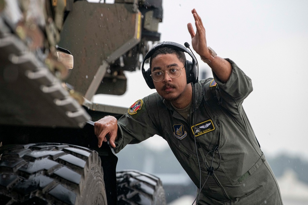 374 AW Log-QRF conducts first real-world deployment during Philippine typhoon response