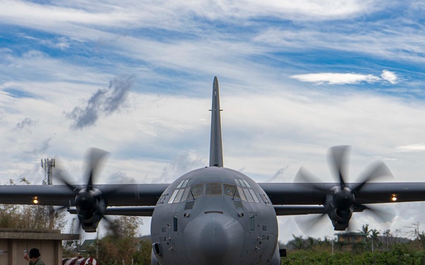 374 AW Log-QRF conducts first real-world deployment during Philippine typhoon response