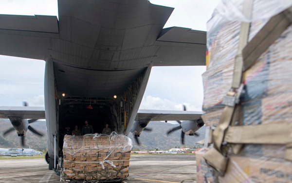 374 AW Log-QRF conducts first real-world deployment during Philippine typhoon response