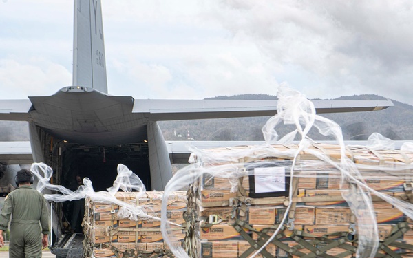 374 AW Log-QRF conducts first real-world deployment during Philippine typhoon response