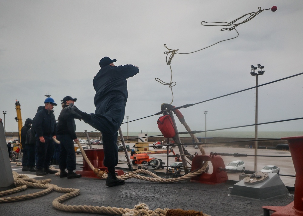 Sea and Anchor evolution with USS Paul Ignatius (DDG 117)