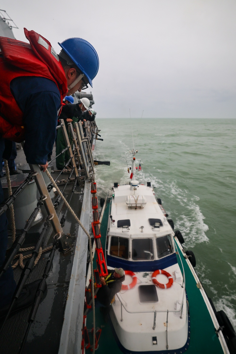 Sea and Anchor evolution with USS Paul Ignatius (DDG 117)