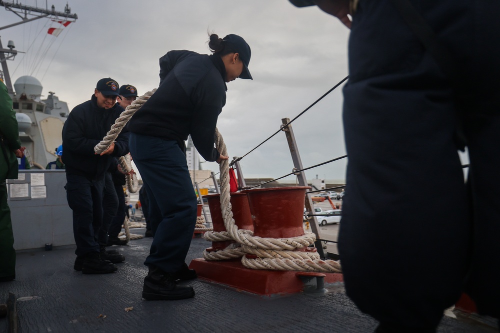 Sea and Anchor evolution with the crew of USS Paul Ignatius (DDG 117)