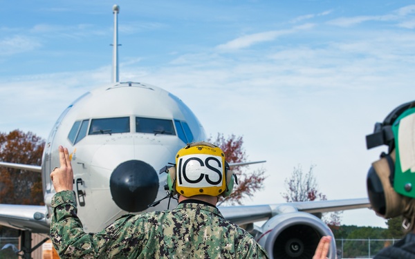 VX-1 Sailors conduct routine maintenance