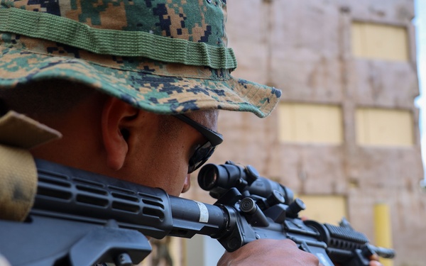 9th Communication Battalion Conducts Simulated Raid