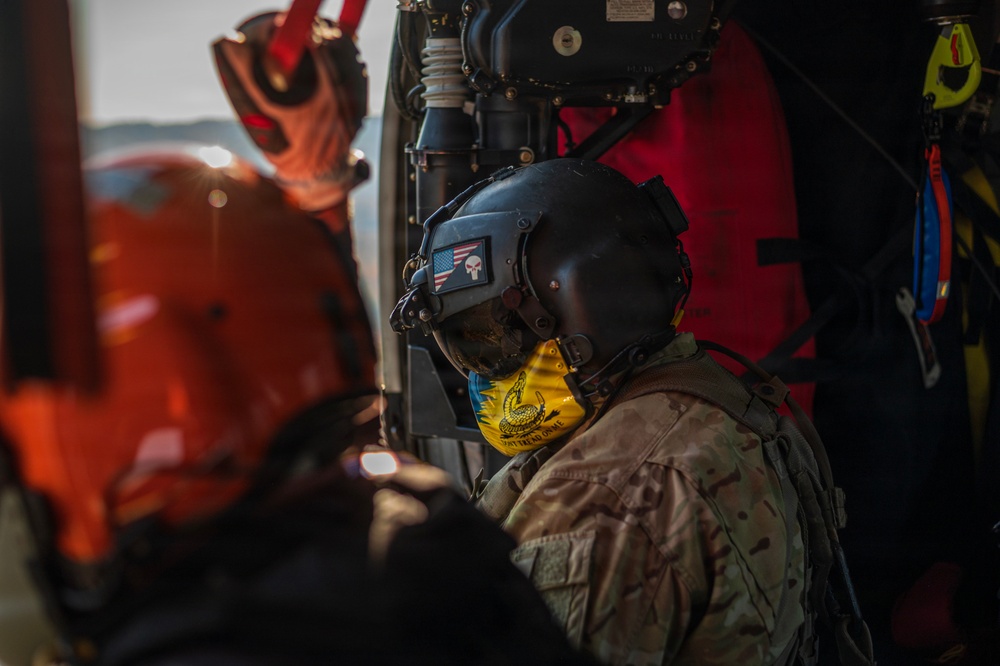 South Carolina National Guard Helicopter Aquatic Rescue Team conducts air-rescue and hoisting training in Pickens County