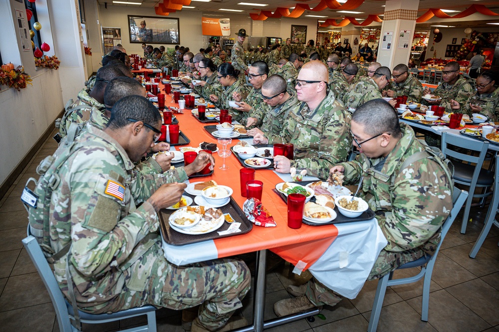 Fort Leonard Wood warrior restaurants prepare to serve more than 12,000 Thanksgiving meals