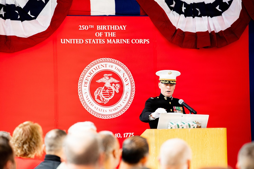 NAVSUP WSS marks USMC's 250th birthday in Philadelphia