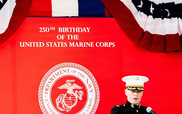 NAVSUP WSS marks USMC's 250th birthday in Philadelphia