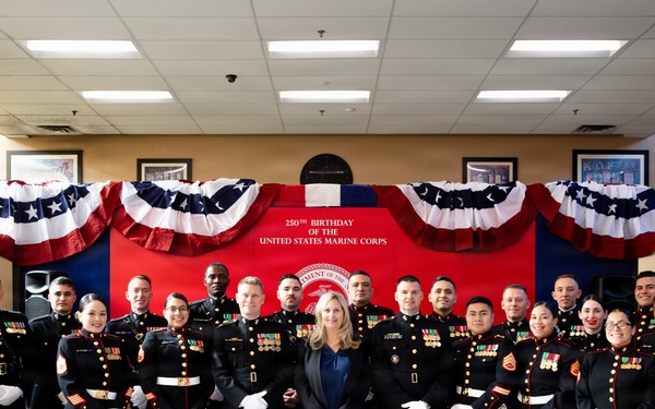 NAVSUP WSS marks USMC's 250th birthday in Philadelphia