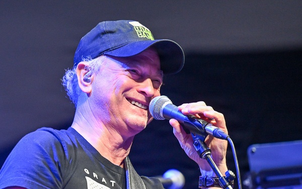 Gary Sinise brings honor, gratitude and rock ’n’ roll to Hill AFB