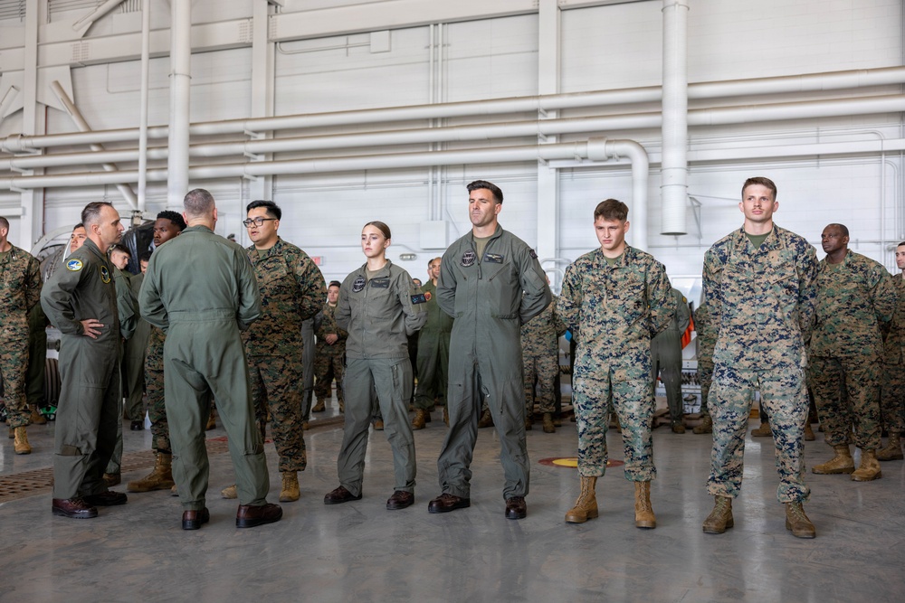 Deputy Commandant for Aviation visits 3rd MAW
