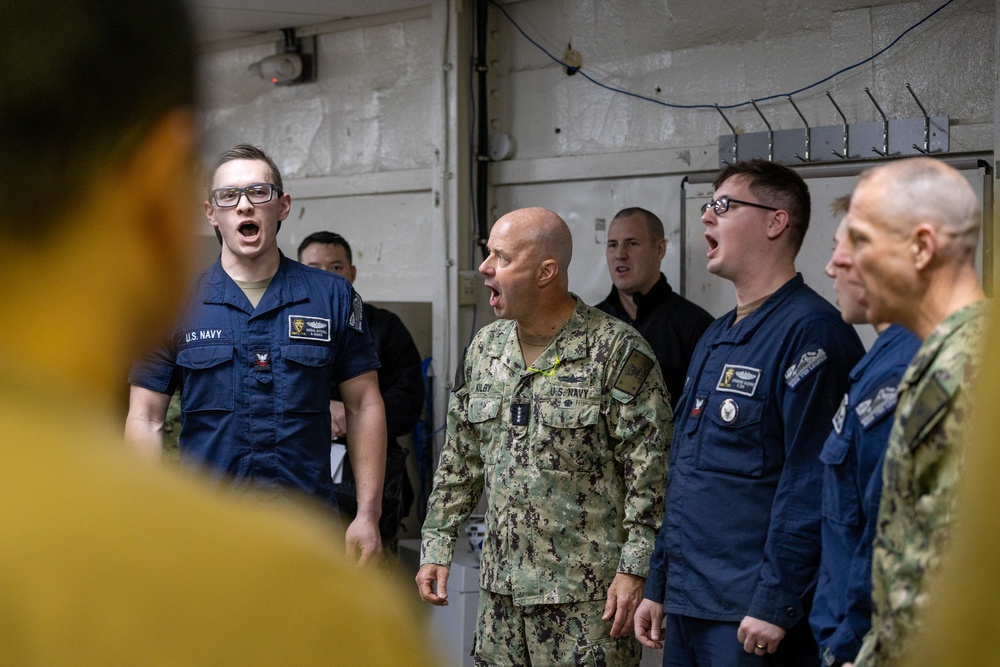 VCNO James Kilby Visits PNSY