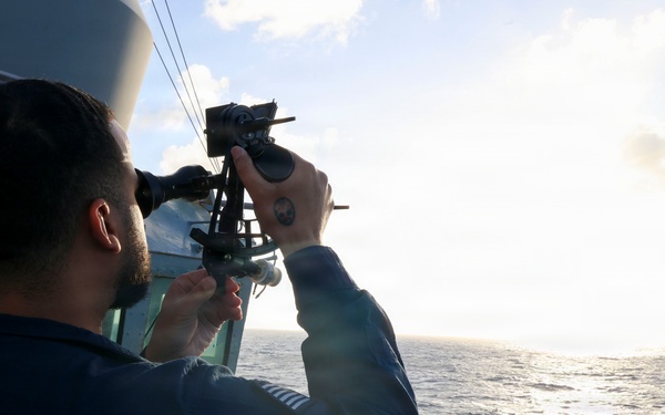 USS Bainbridge (DDG 96) Navigation