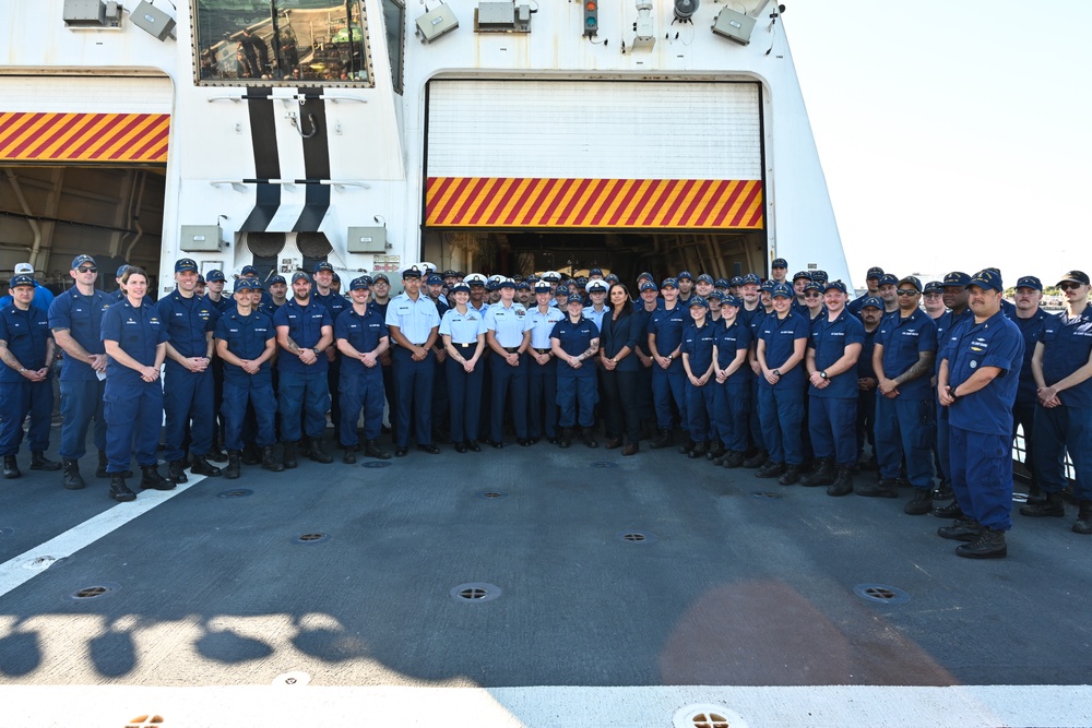 Coast Guard continues to break records, offloading over $362 million in illicit drugs interdicted in Eastern Pacific Ocean