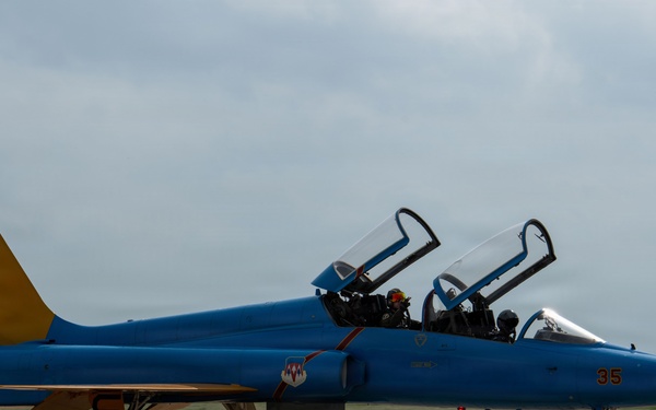 Emptying the Flightline