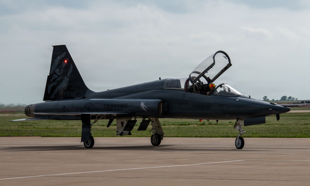 Emptying the Flightline