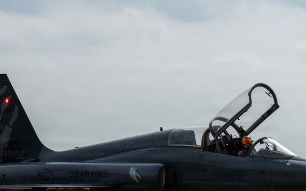 Emptying the Flightline