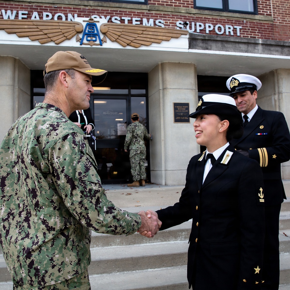 Chilean cadet visits NAVSUP WSS