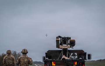 U.S. Army air defenders test portable sensors and shooters designed for EFDL during Project Flytrap 4.5