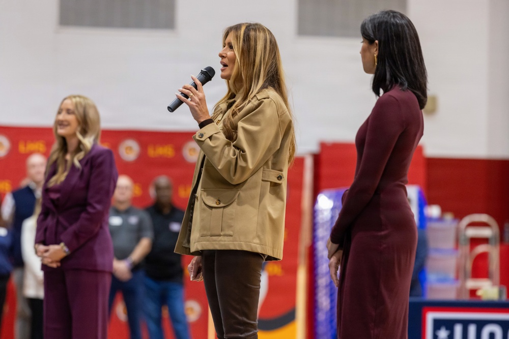First and Second Ladies of the United States Visit MCB Camp Lejeune, MCAS New River