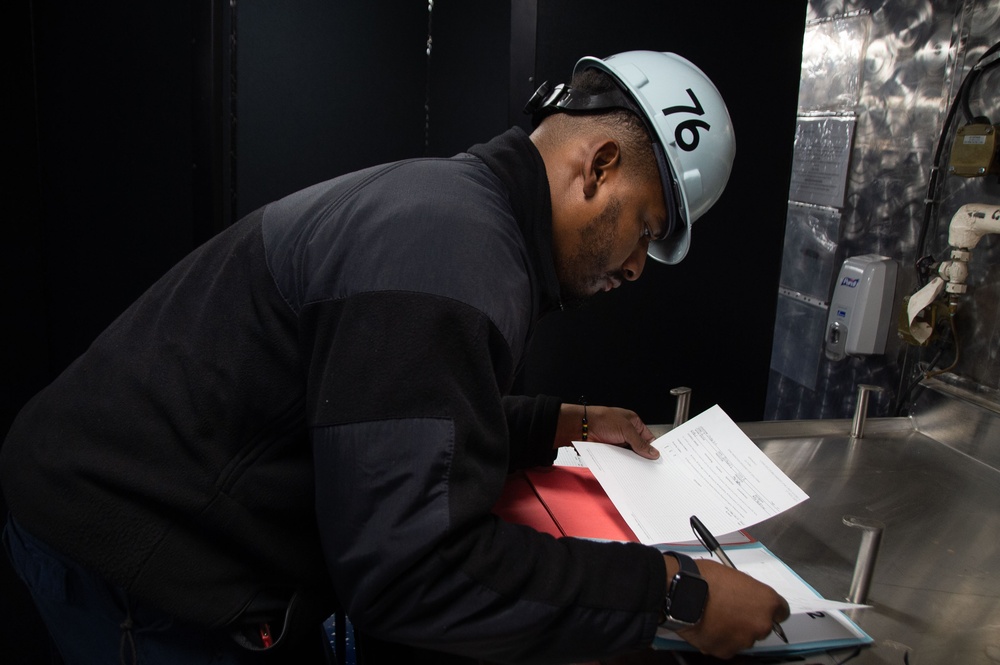 Reagan Sailors conduct daily operations