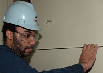 Reagan Sailors conduct daily operations