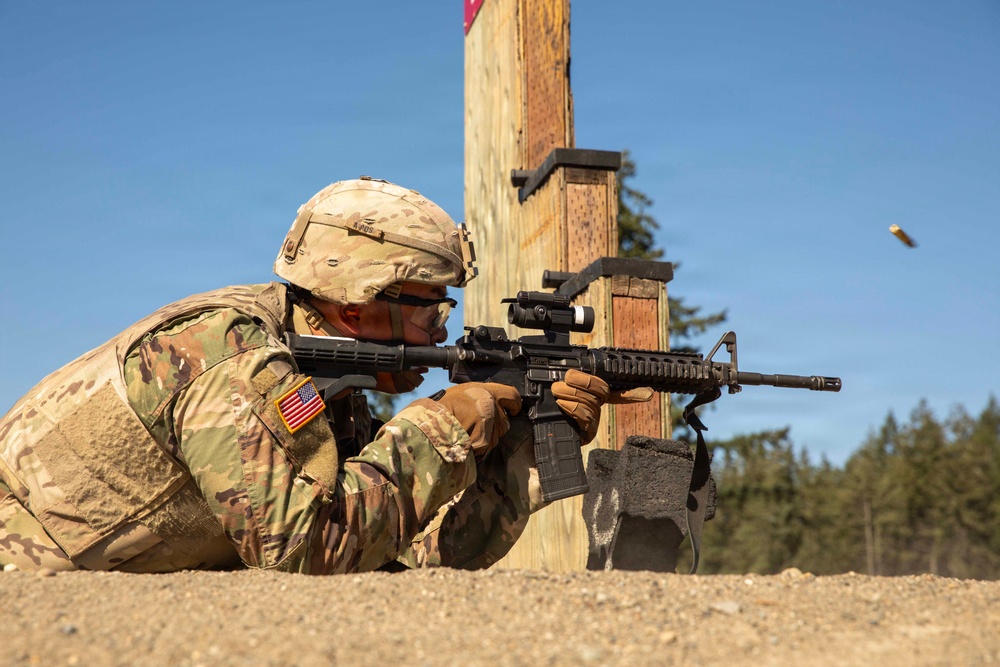 16th Combat Aviation Brigade conduct M4A1 carbine qualification