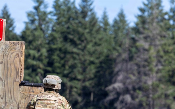 16th Combat Aviation Brigade conduct M4A1 carbine qualification