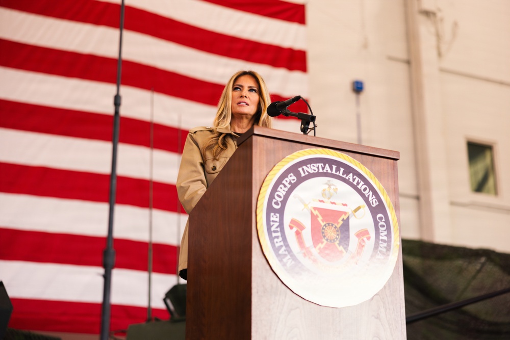 First and Second Ladies of the United States Visit MCB Camp Lejeune, MCAS New River