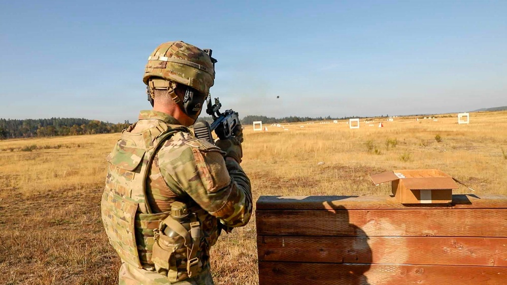 16th Combat Aviation Brigade conduct M320 grenade launcher training