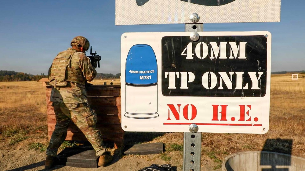 16th Combat Aviation Brigade conduct M320 grenade launcher training