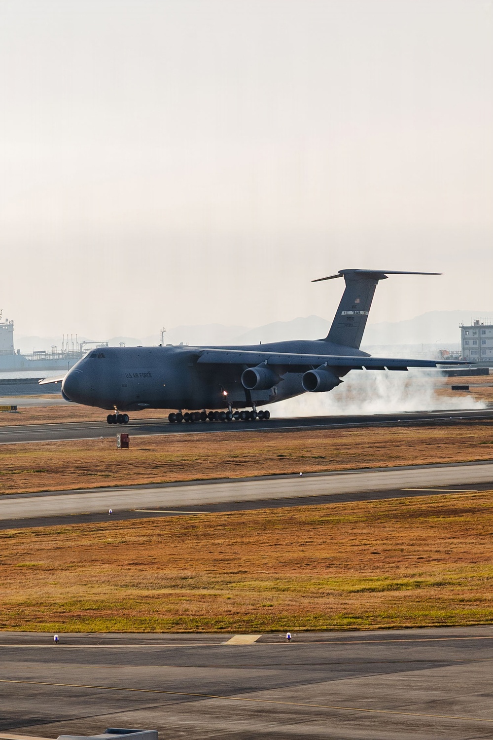 Connecting the globe: A C5M Super Galaxy lands at MCAS Iwakuni
