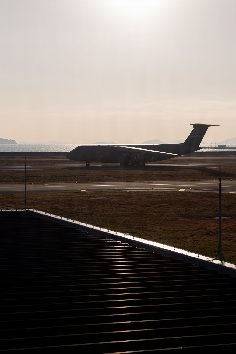 Connecting the globe: A C5M Super Galaxy lands at MCAS Iwakuni