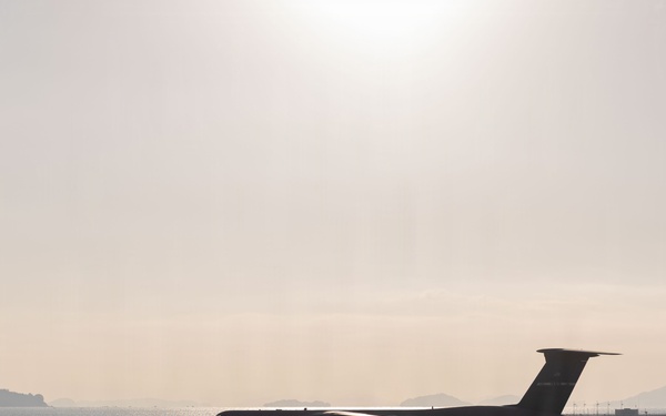 Connecting the globe: A C5M Super Galaxy lands at MCAS Iwakuni