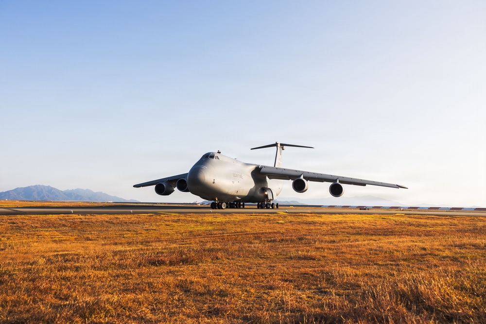 Connecting the globe: A C5M Super Galaxy lands at MCAS Iwakuni