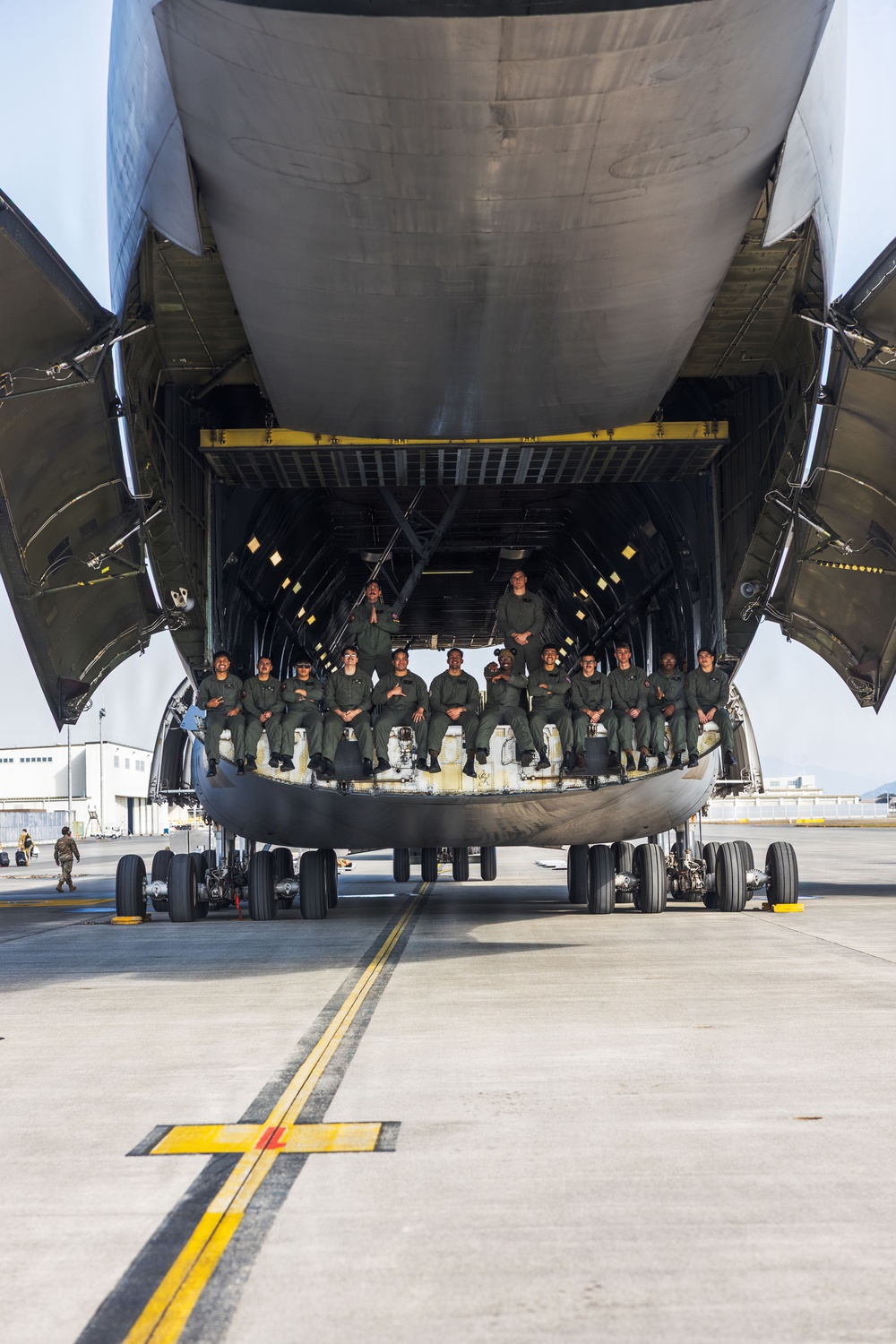 Connecting the globe: A C5M Super Galaxy lands at MCAS Iwakuni