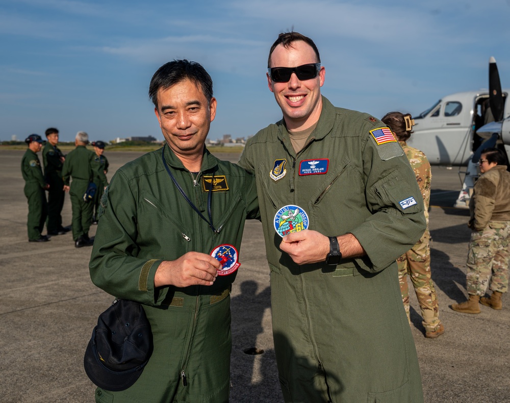 459, 36 AS engage in bilateral SME exchange with JMSDF