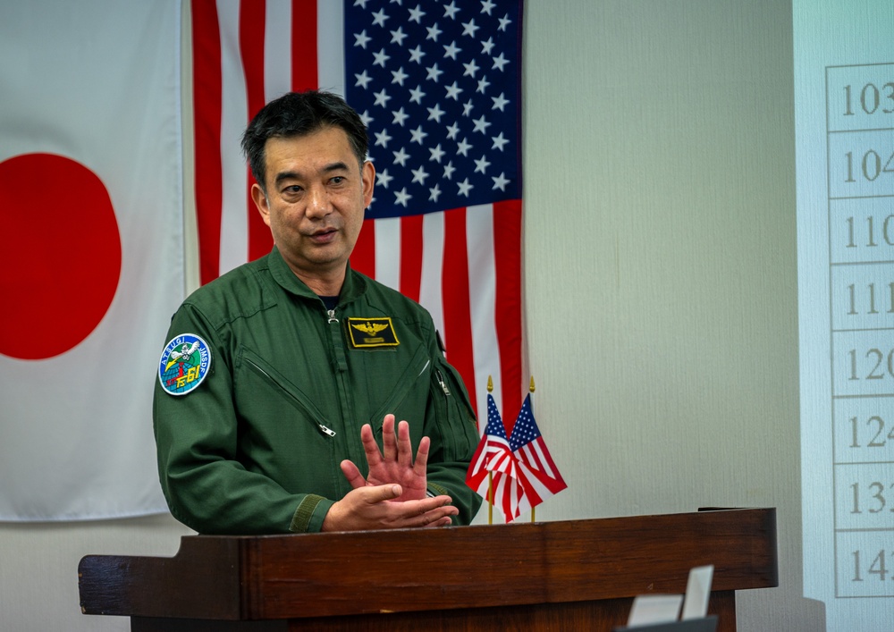 459, 36 AS engage in bilateral SME exchange with JMSDF