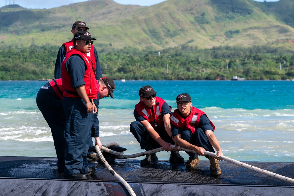 USS Asheville (SSN 758) returns to homeport
