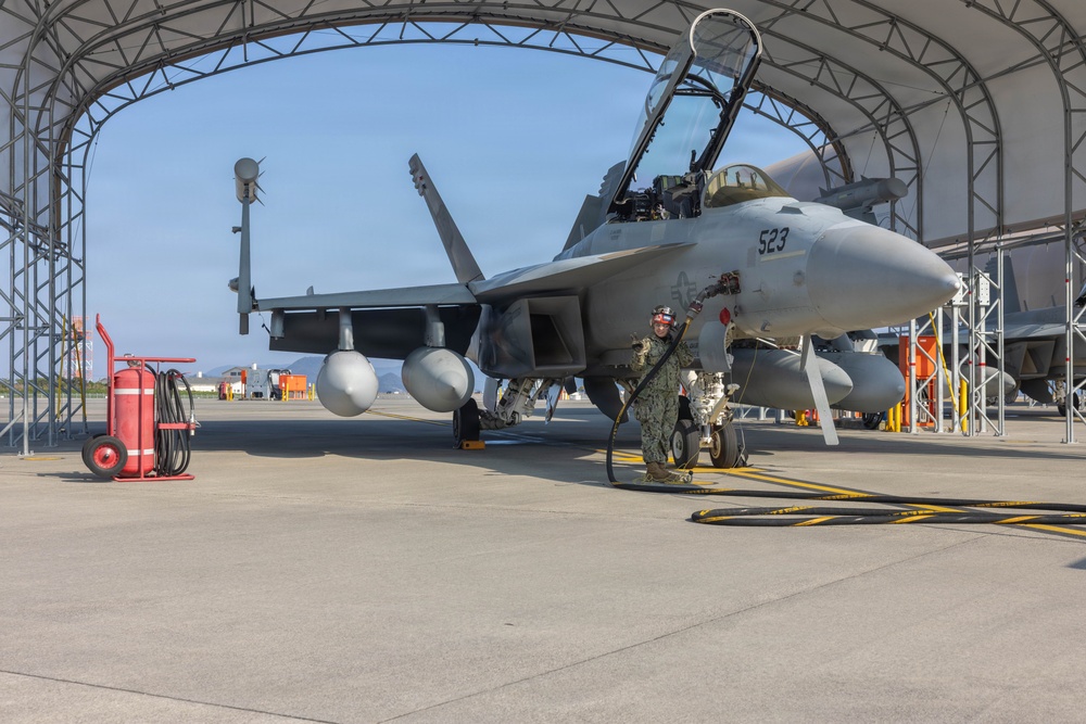 EA-18G Growlers Refuel at MCAS Iwakuni