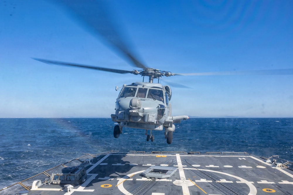 USS Rafael Peralta (DDG 115) Helicopter Recovery and Assist Evolution