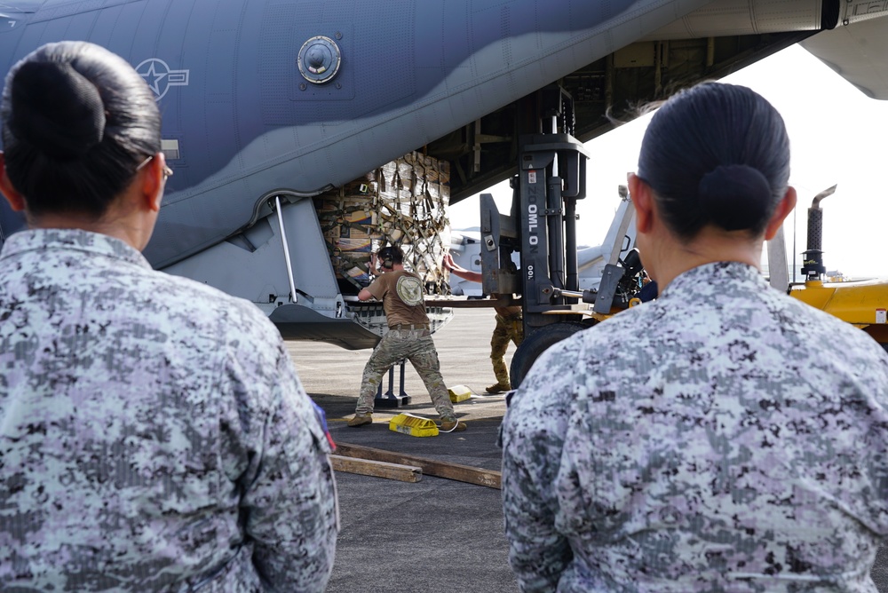 U.S. and Philippine Air Forces unite for lifesaving typhoon relief