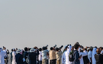 Aerial performers wow crowds at Dubai Airshow 2025