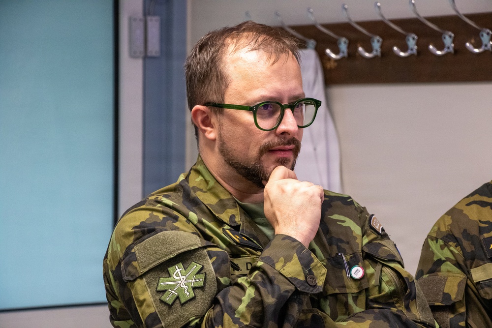 Czech Republic Delegation Visits LRMC