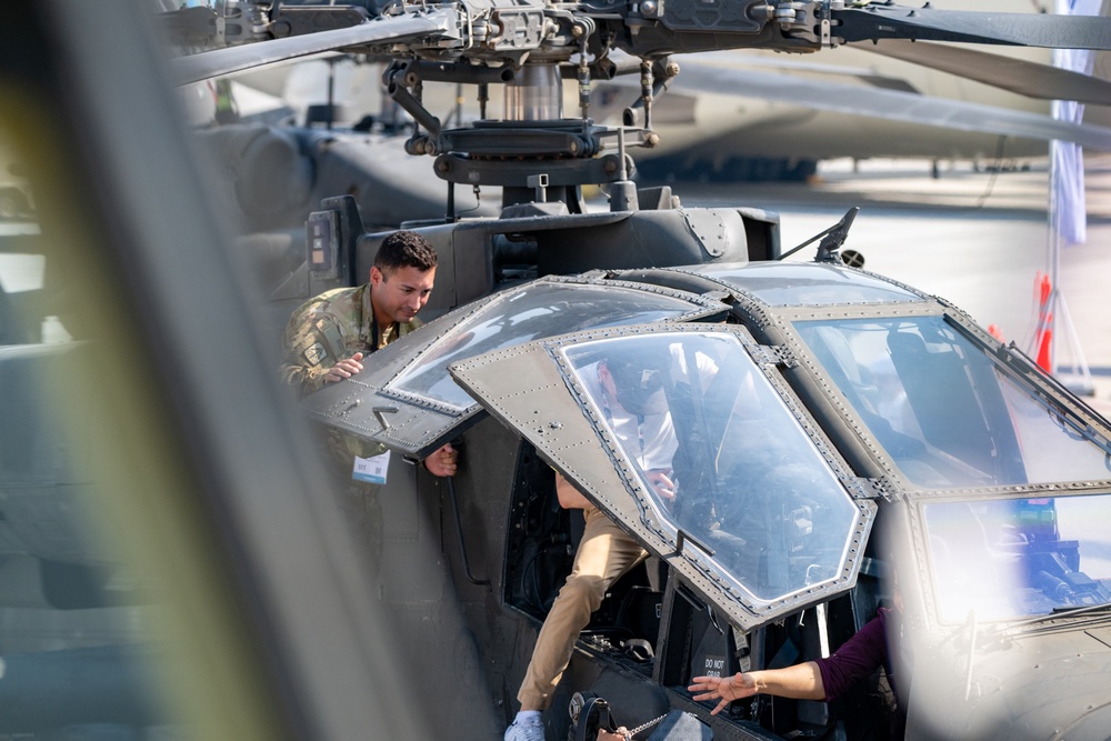 Airmen, Soldiers highlight US aircraft during Dubai Airshow 2025