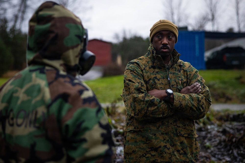 U.S. Marines, Sailors execute FEX to evaluate CBRN response