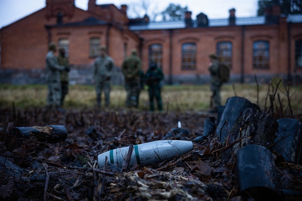 U.S. Marines, Sailors execute FEX to evaluate CBRN response