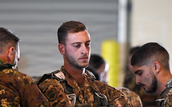 173rd sky soldiers routine jump training